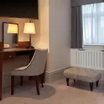 Doubletree By Hilton Majestic & فندق هاروغايت
