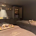 Doubletree By Hilton Majestic & 4* هاروغايت