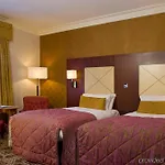 Doubletree By Hilton Majestic & فندق