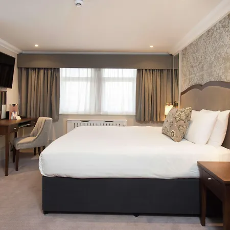 Doubletree By Hilton Majestic & 4*