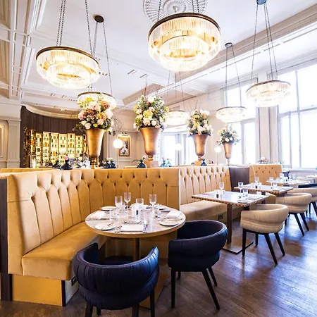 Ξενοδοχείο Doubletree By Hilton Majestic & Χαρογκέιτ