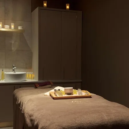 Doubletree By Hilton Majestic &