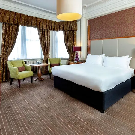 Doubletree By Hilton Majestic & Ξενοδοχείο