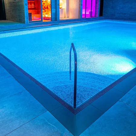 Doubletree By Hilton Majestic & Hotel 4*