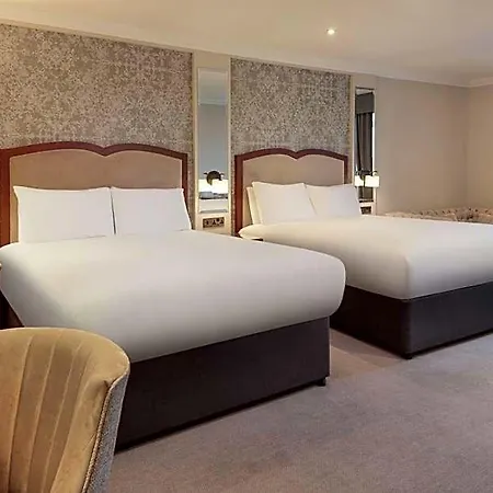 Doubletree By Hilton Majestic & ホテル ハロゲート
