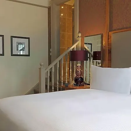 Doubletree By Hilton Majestic & 4* ハロゲート