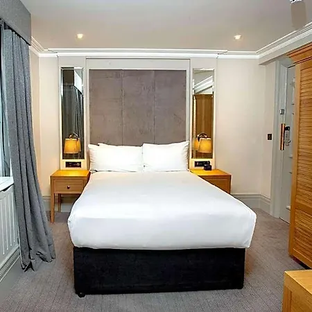 Doubletree By Hilton Majestic & ホテル 4*