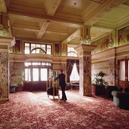 Doubletree By Hilton Majestic & Ξενοδοχείο 4*