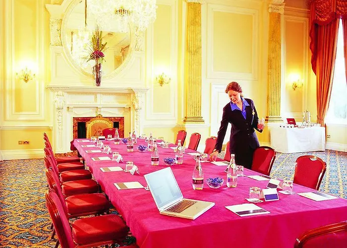 Doubletree By Hilton Majestic & 4*