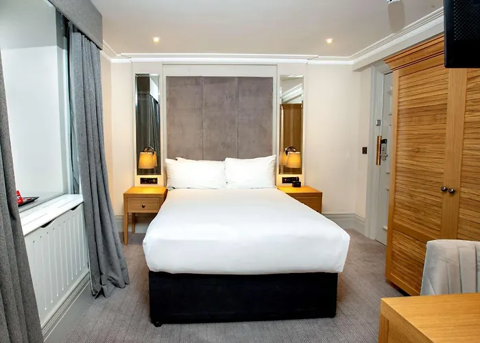 Doubletree By Hilton Majestic & 酒店 4*