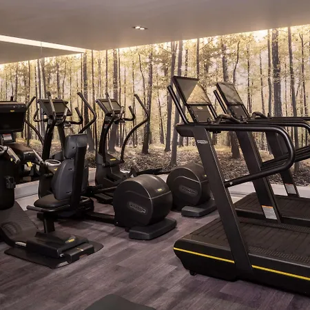 Doubletree By Hilton Majestic & מלון הרוגייט