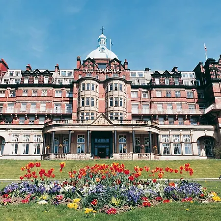 מלון Doubletree By Hilton Majestic & 4*